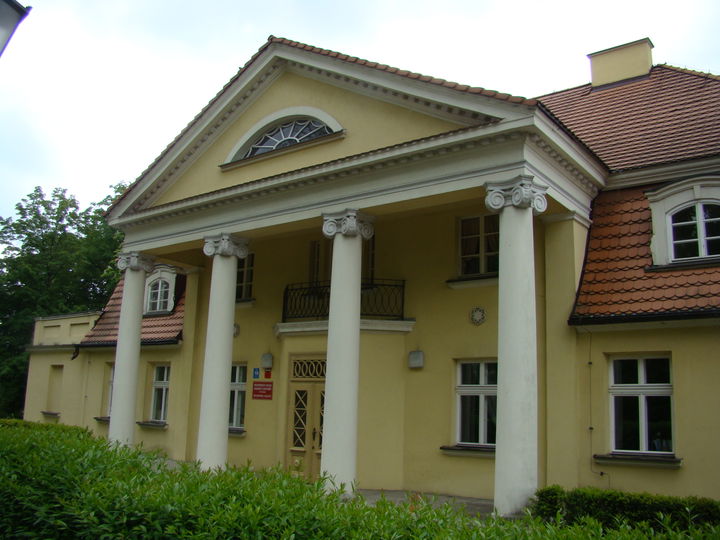 Majków district