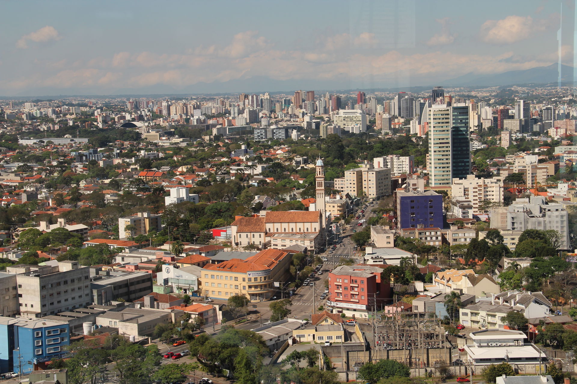 Vista da Torre das Mercês em Curitiba - Brasil.