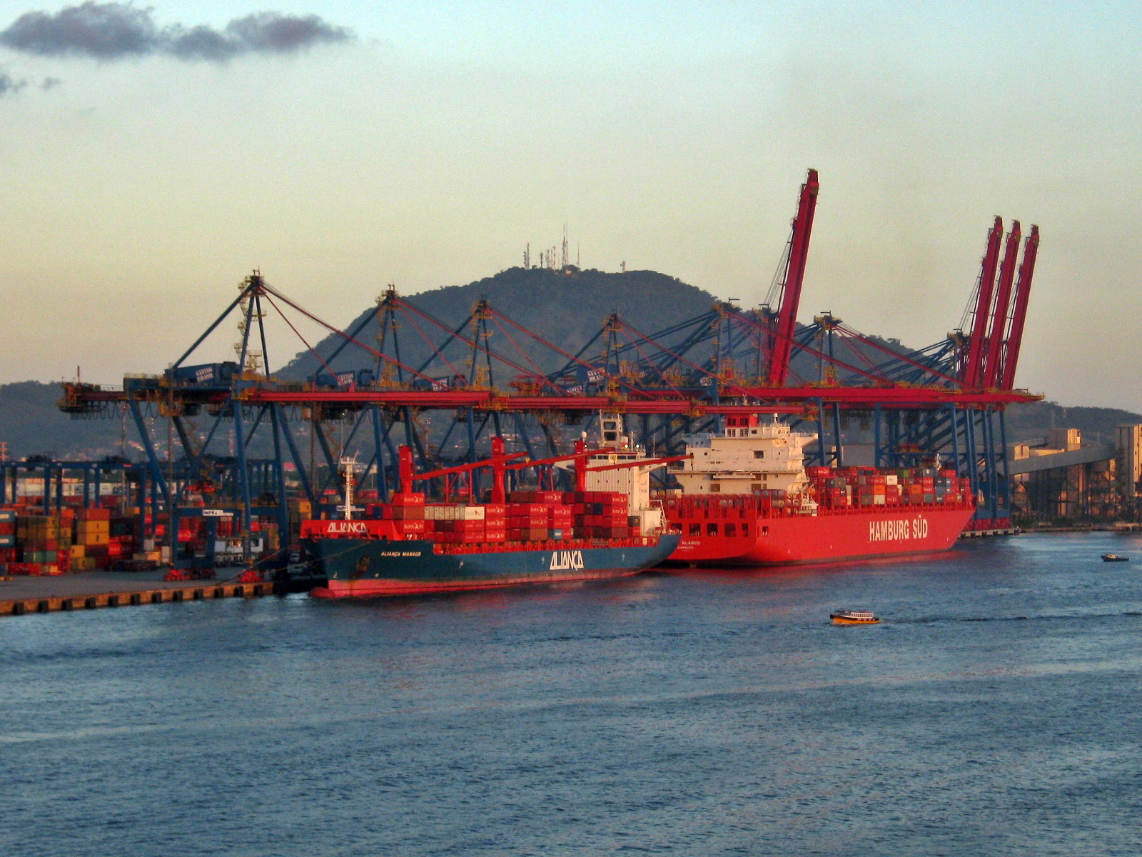 São Jorge district