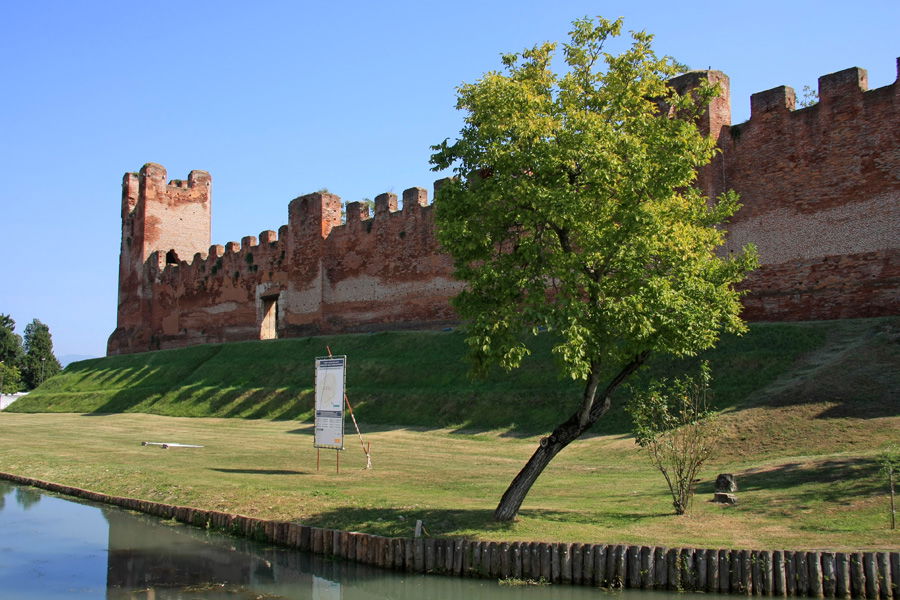 Un tratto delle mura medioevali di Castelfranco Veneto