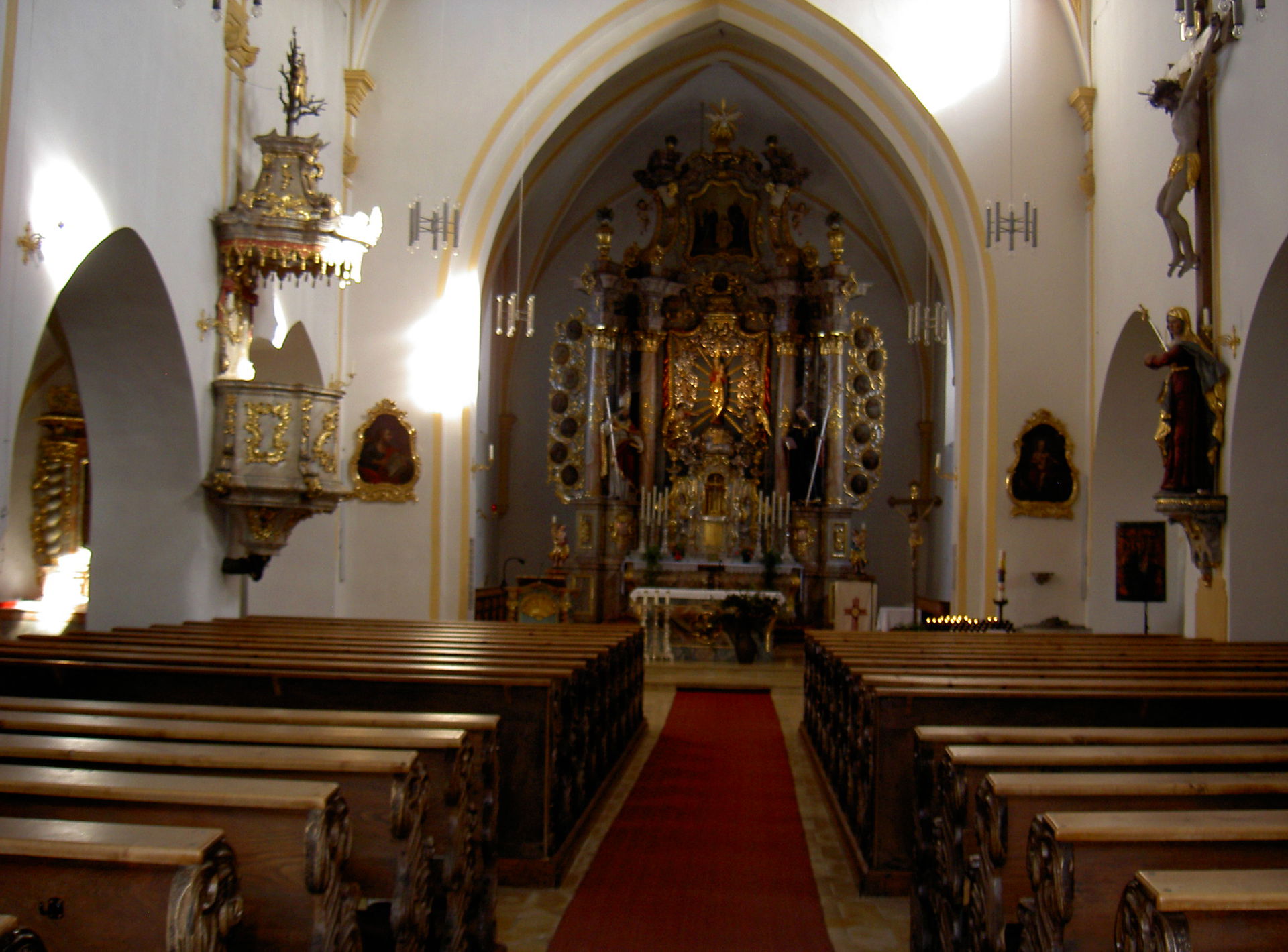 Ast, Kirche, Mittelschiff
