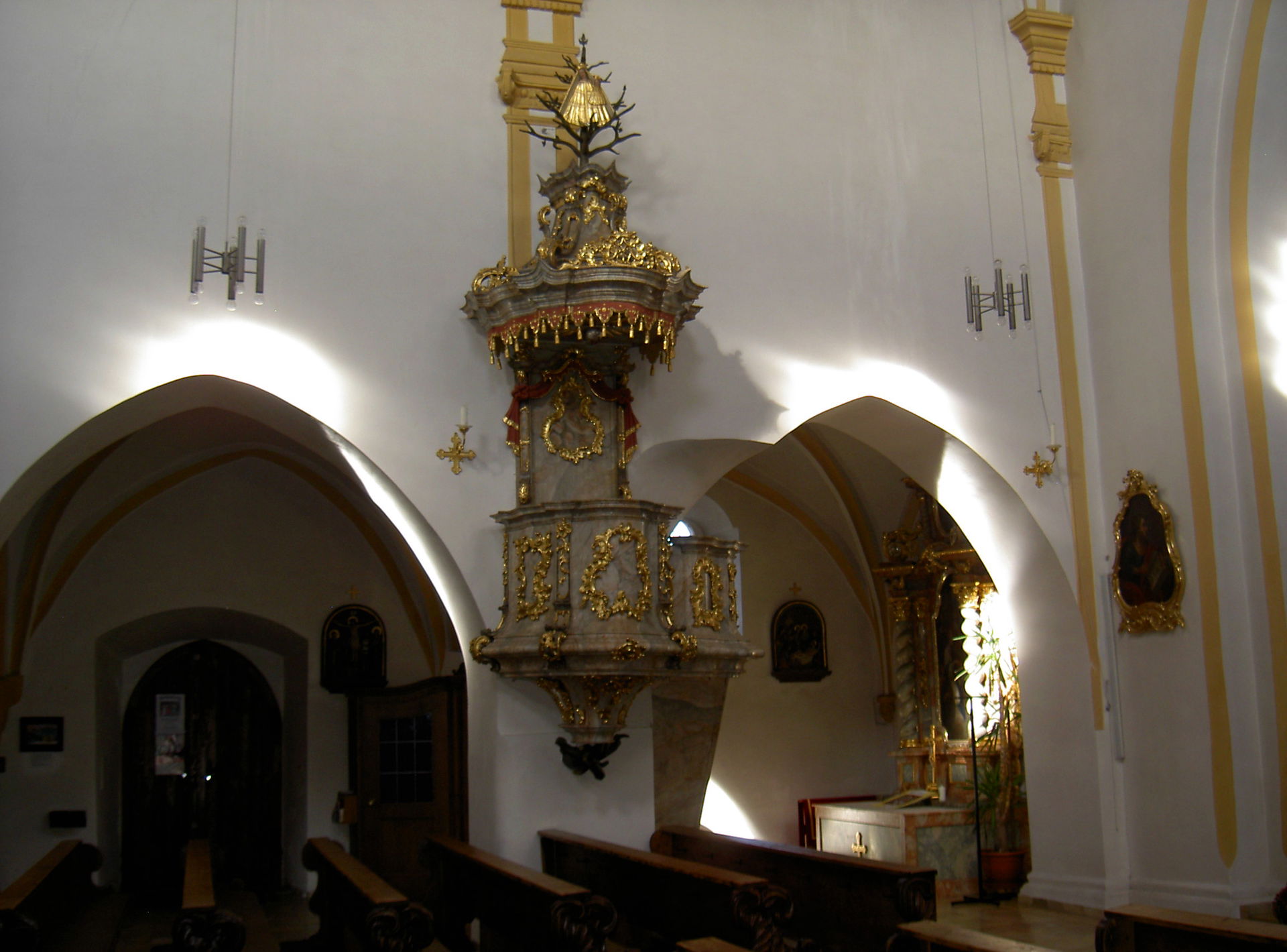 Ast, Kirche, Kanzel