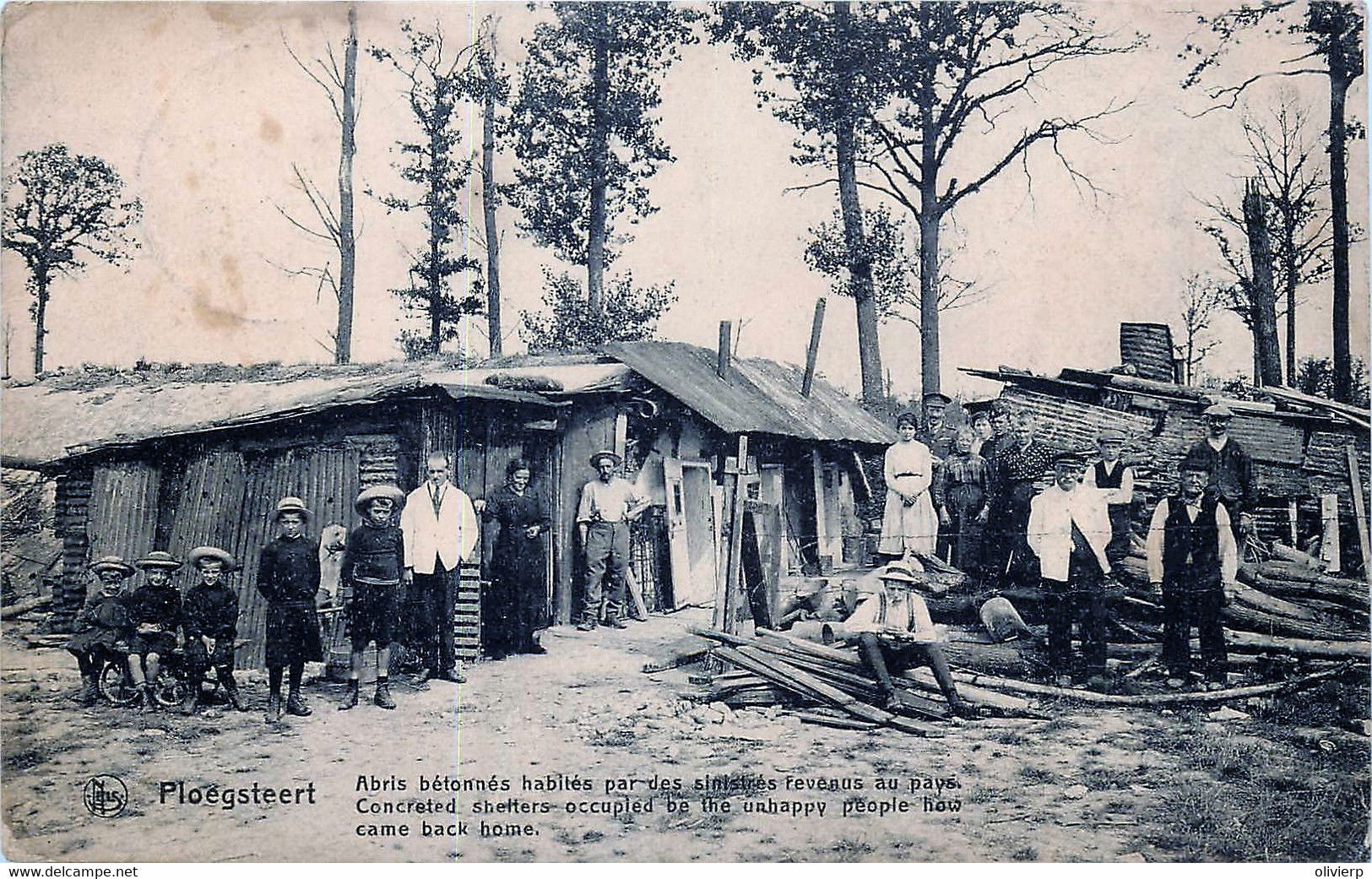 Abris bétonnés habités par des réfugiés de la première guerre m…