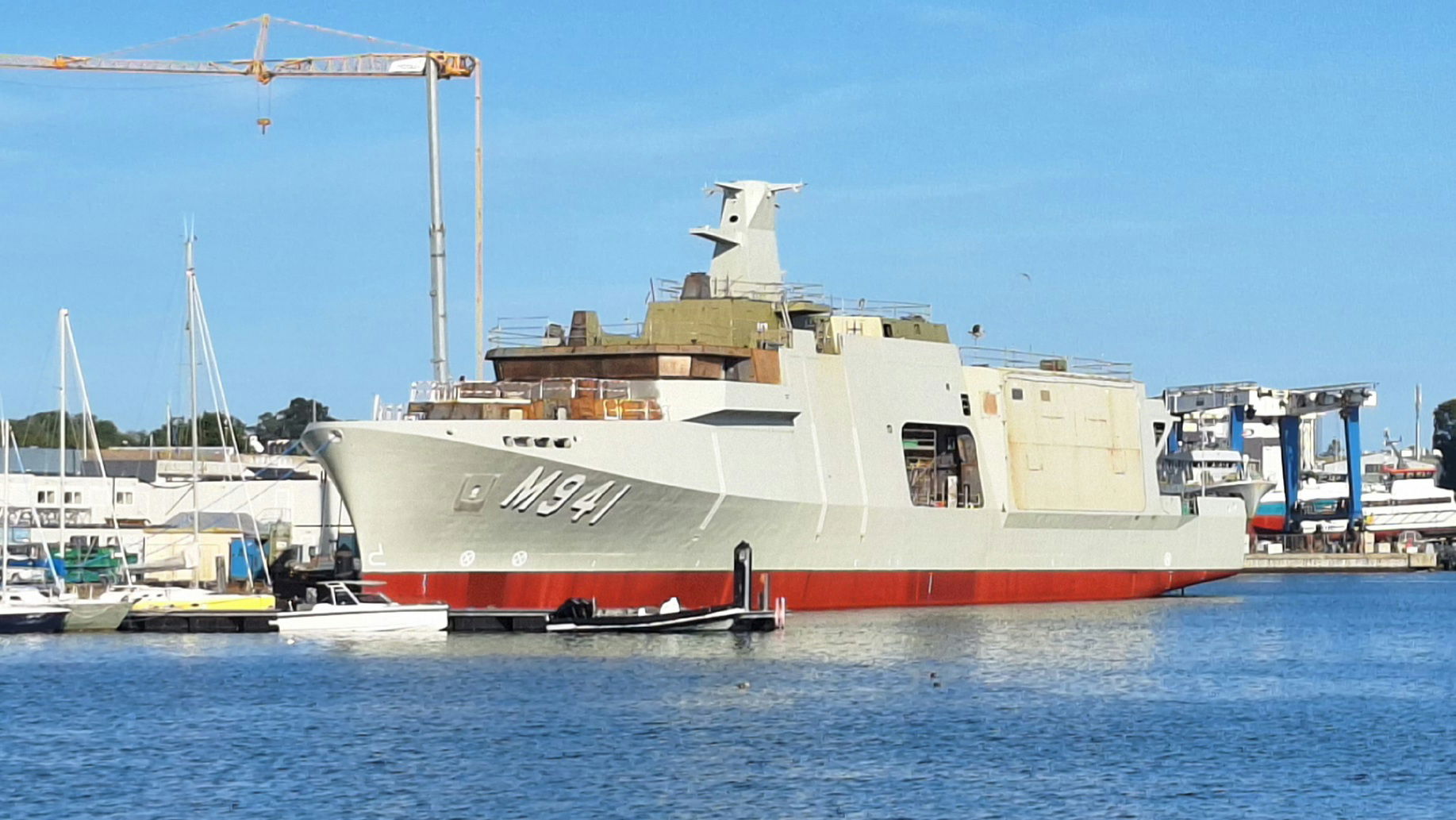 Le chasseur de mine Tournai en construction à Concarneau