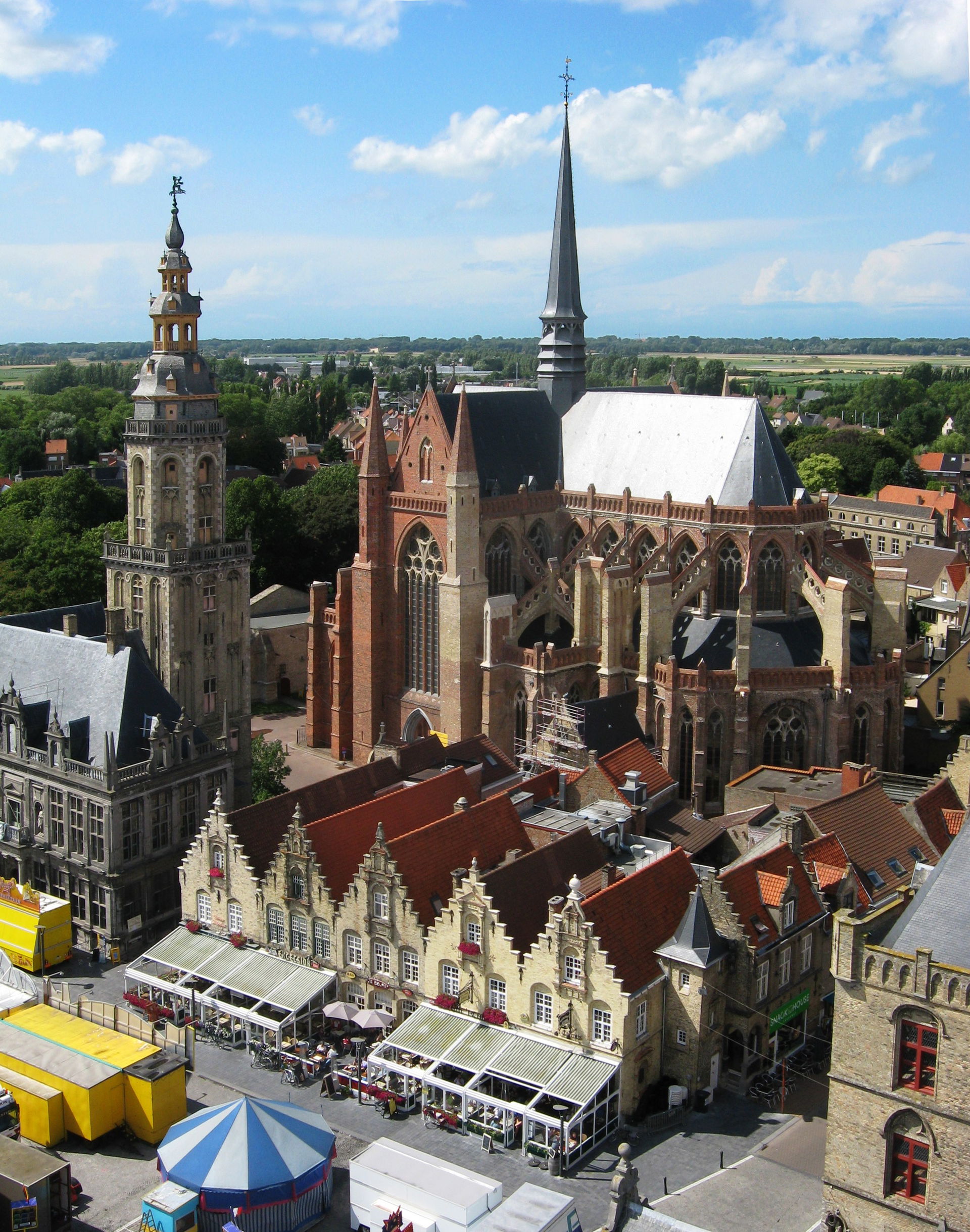 Blick vom Kirchturm Skt. Nikolaus auf de:Veurne
