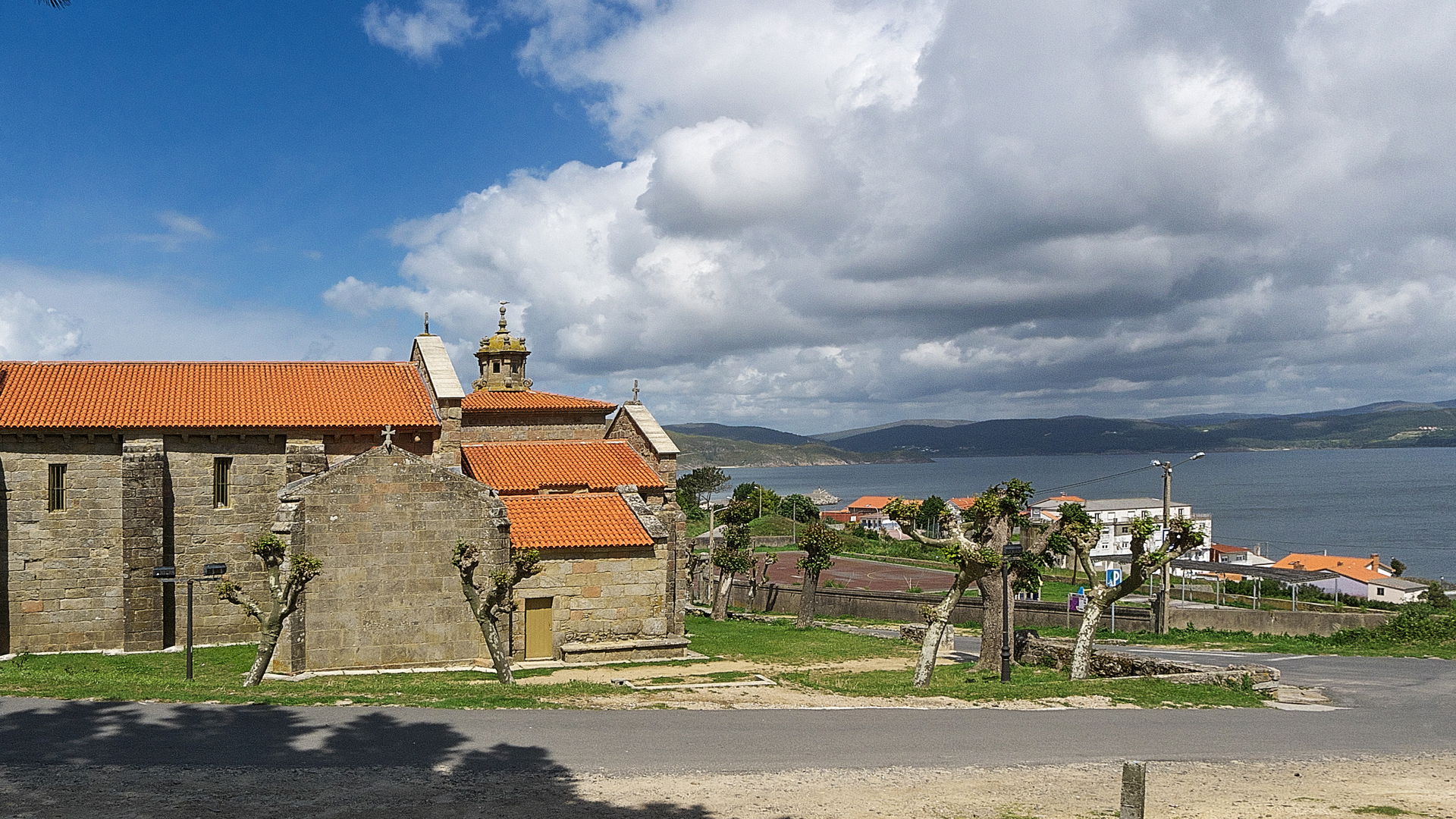 Iglesia de Nuestra Señora de las Arenas. Pies de la iglesia y z…