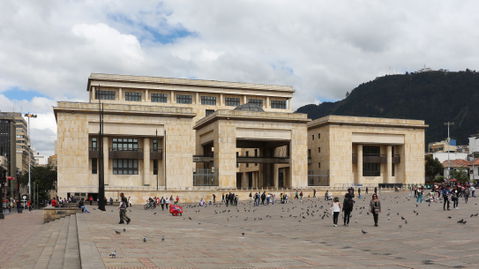 Palacio de Justicia view 3