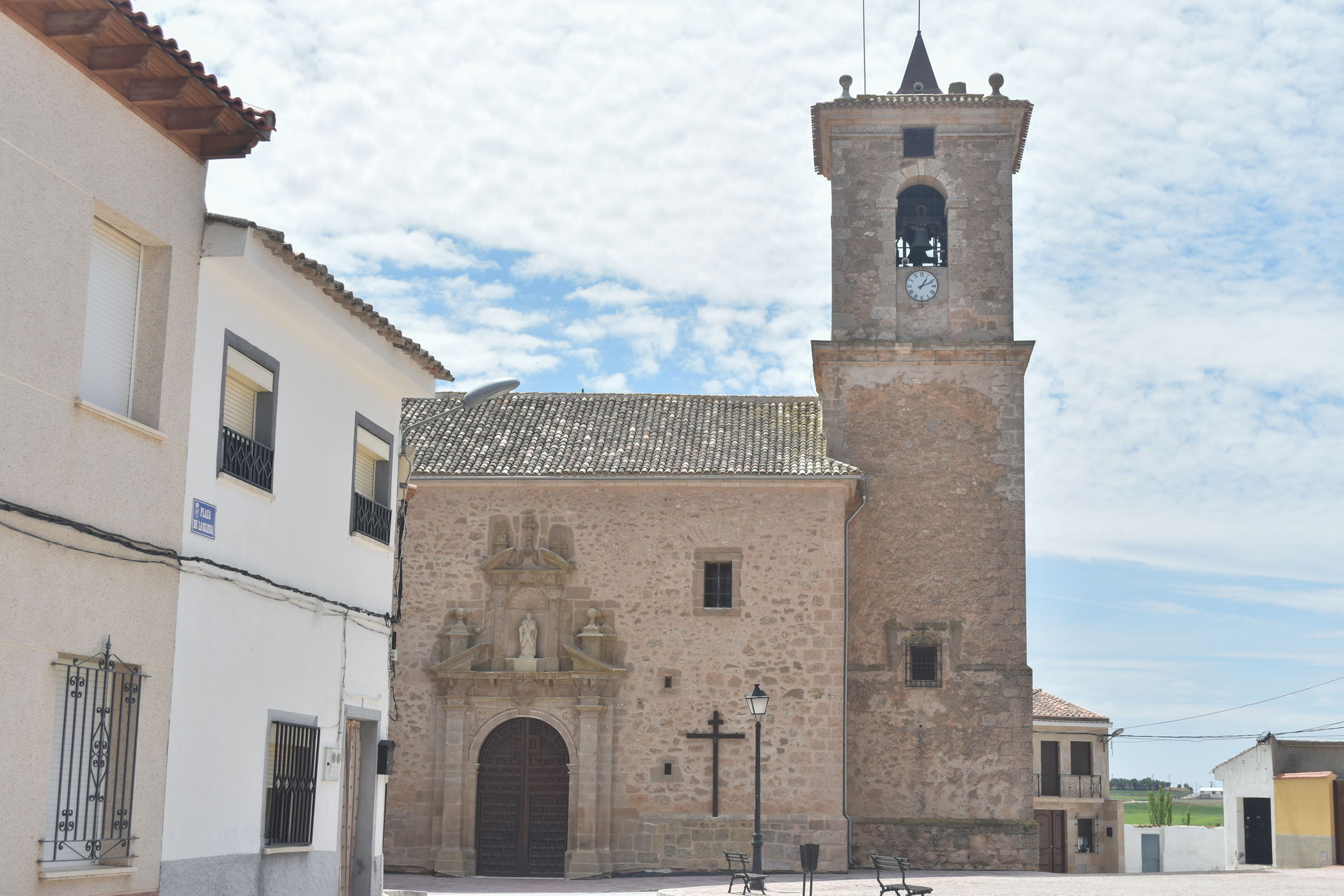 Calle San Andrés e Iglesia, Fuente de Pedro Naharro