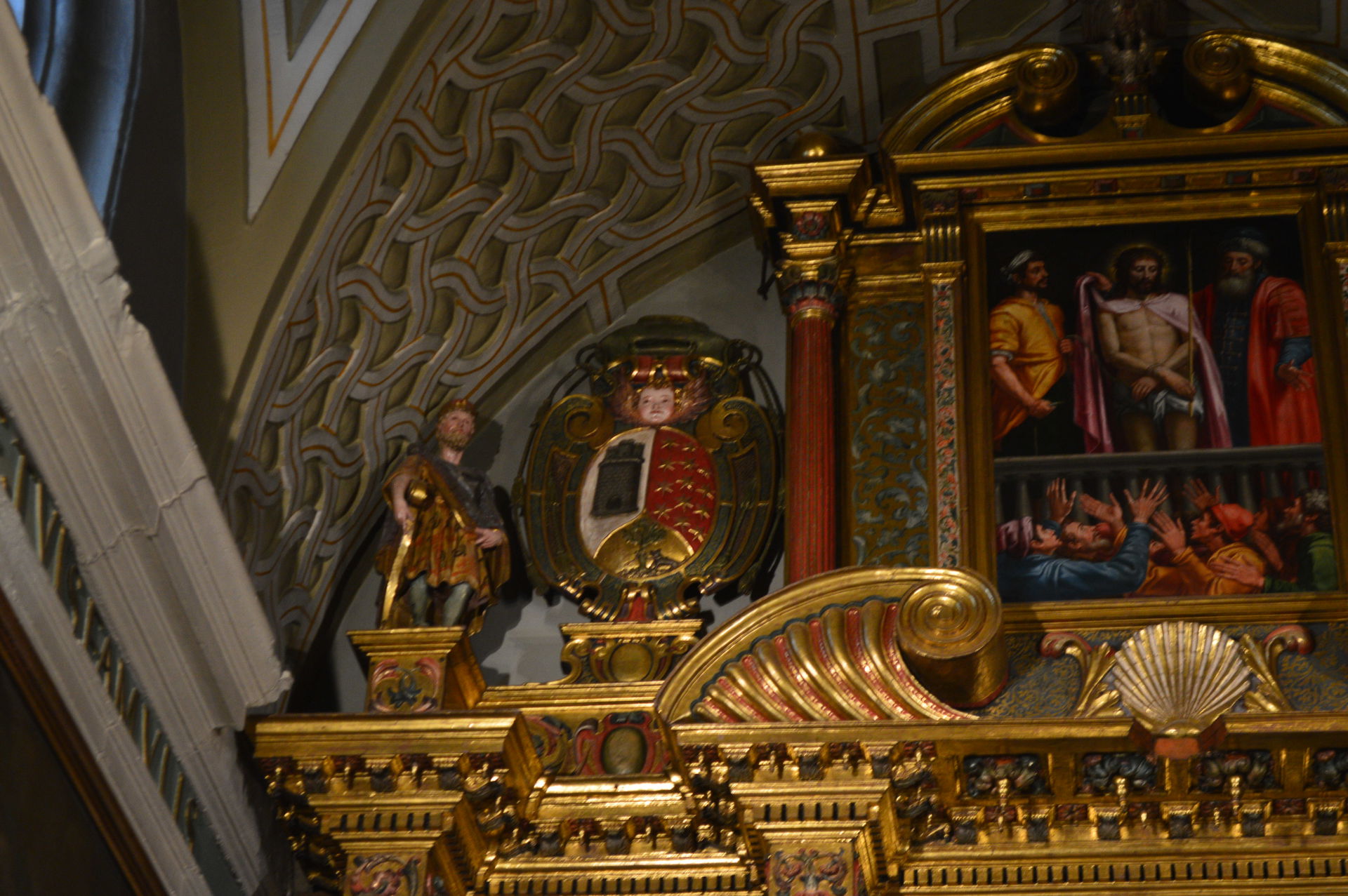 Escudo del obispo en el retablo de la capilla del Cristo de los…