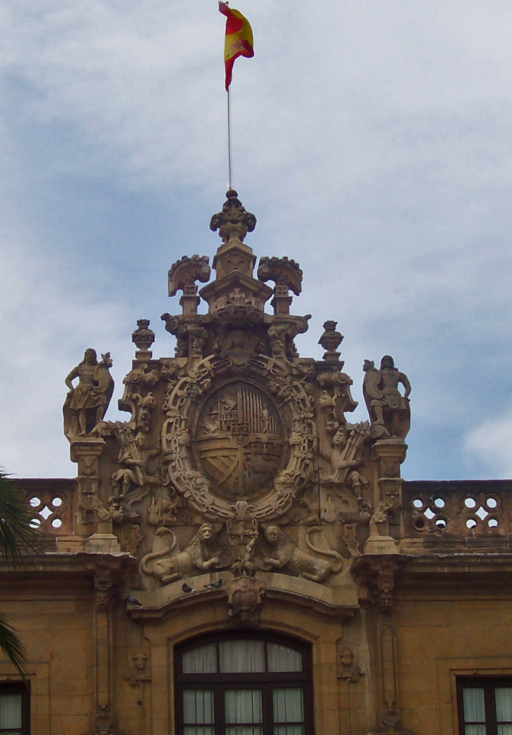 El Antiguo district