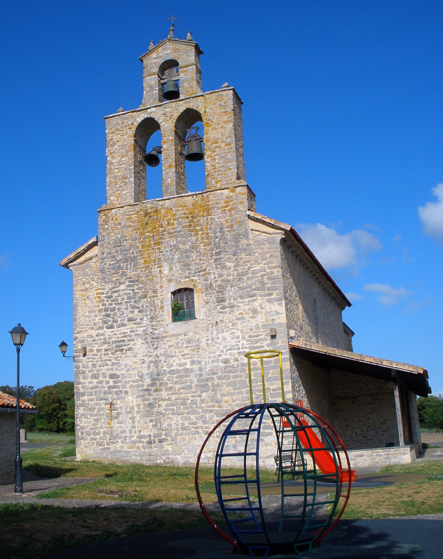 Hueto Arriba district