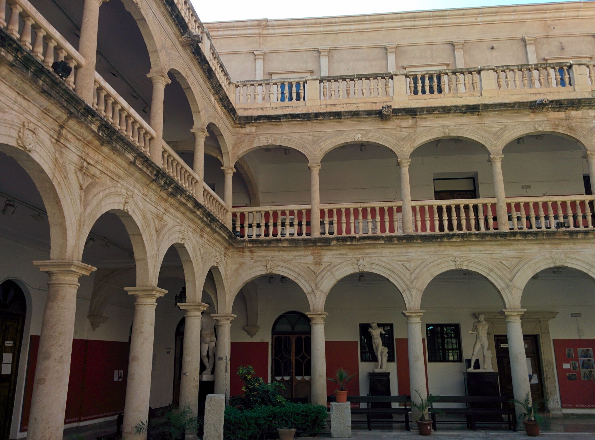 El Oficio view 1