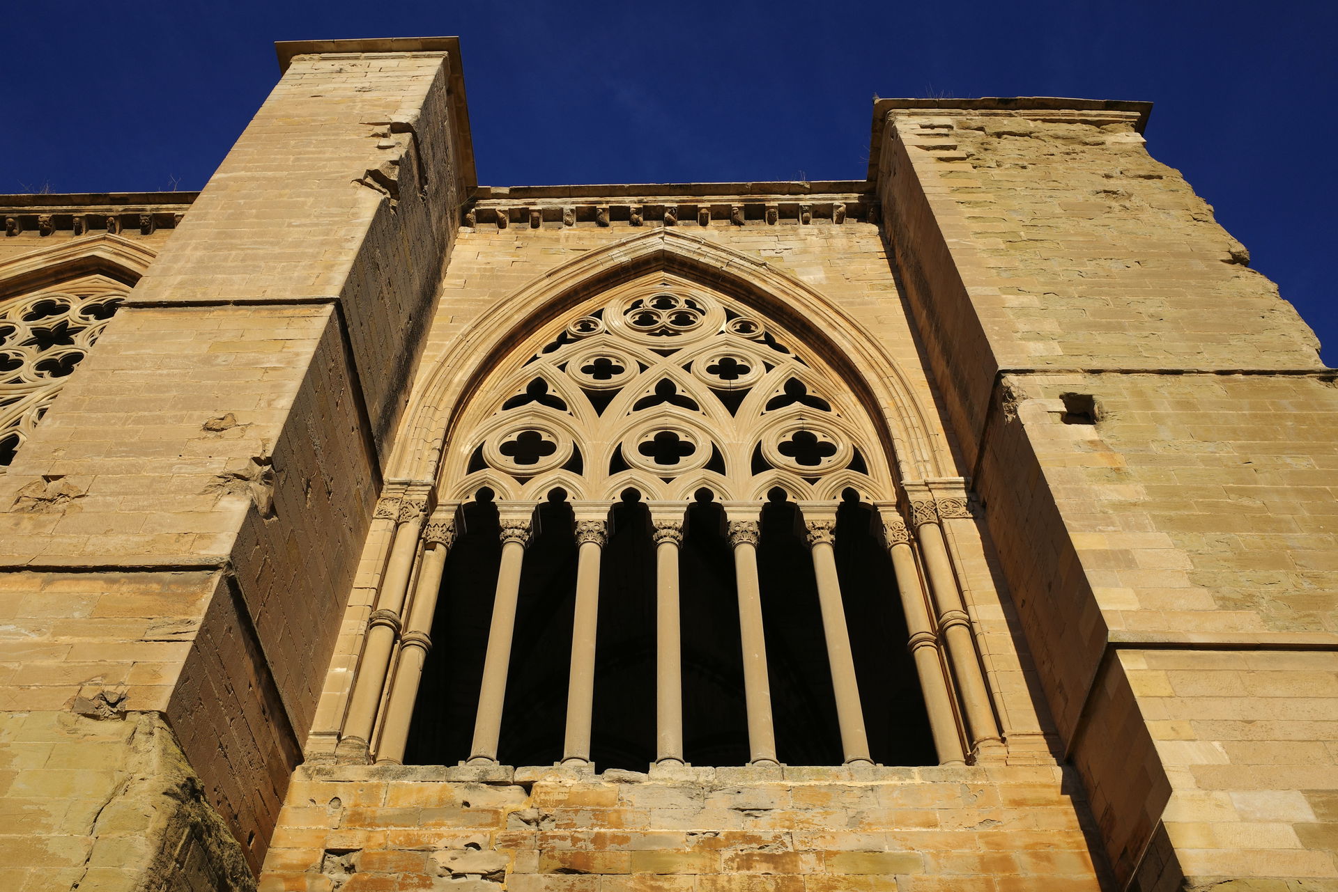 Exterior view 2