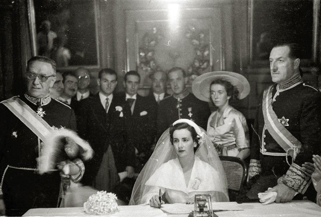 * Título original: Boda del embajador Juan Pablo Lojendio y Con…