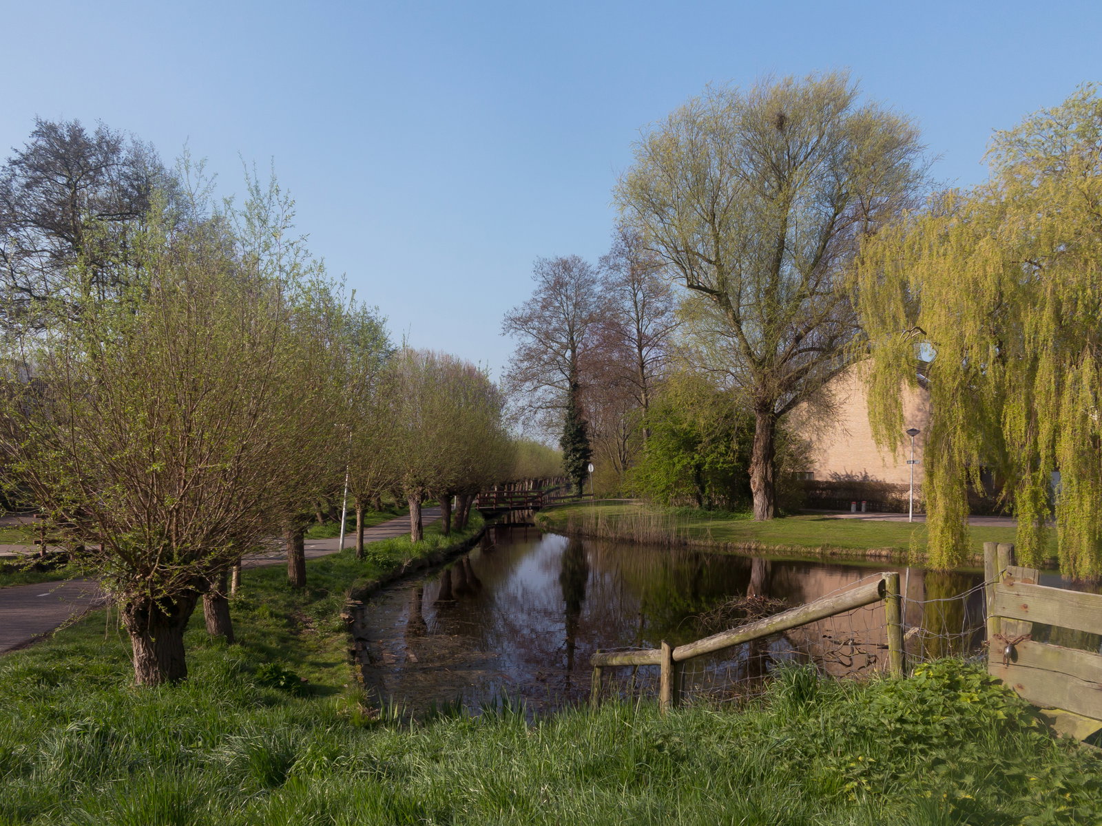 Merenwijk district