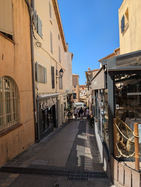 Rue de la Citadelle view 1