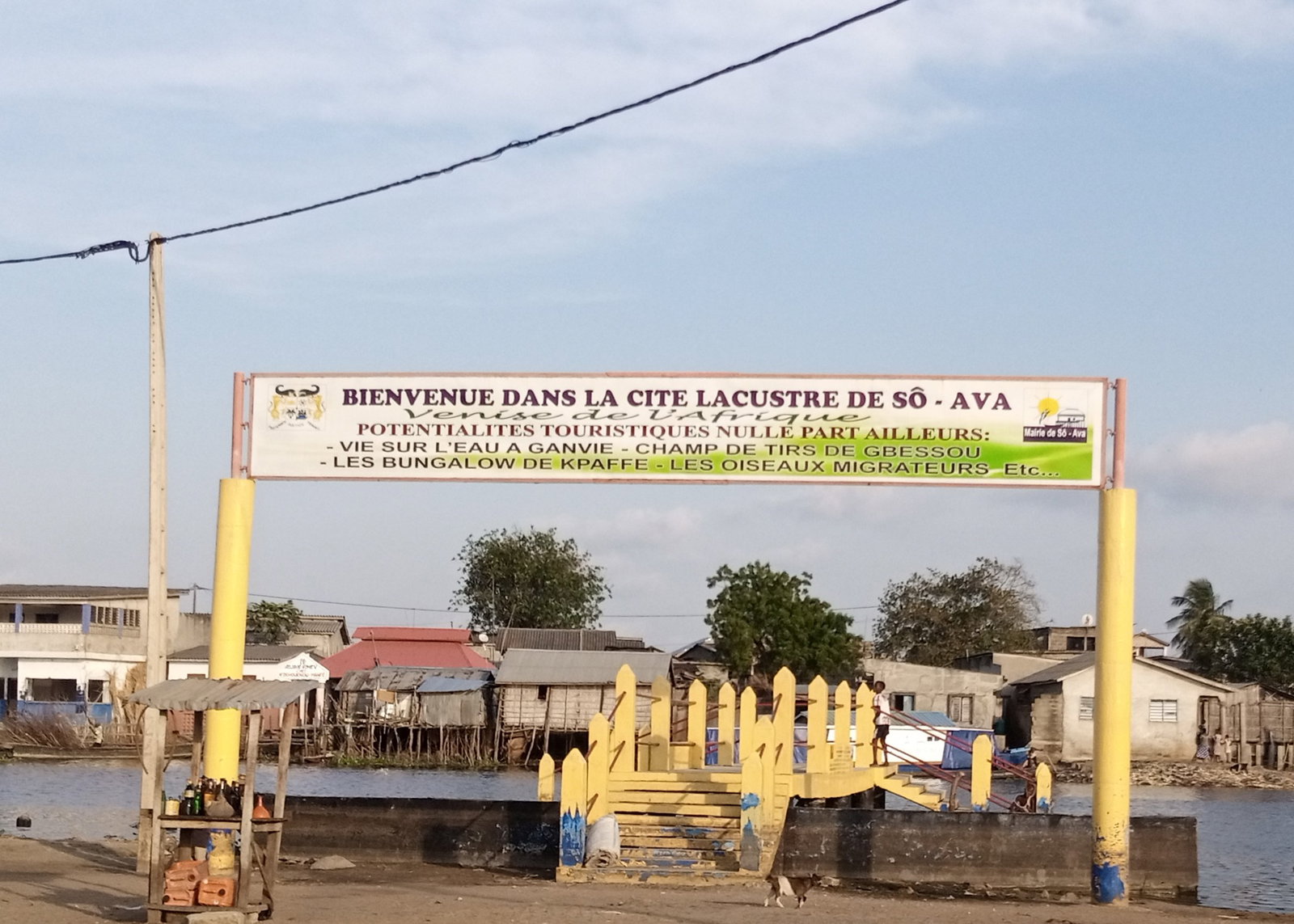 Avas district