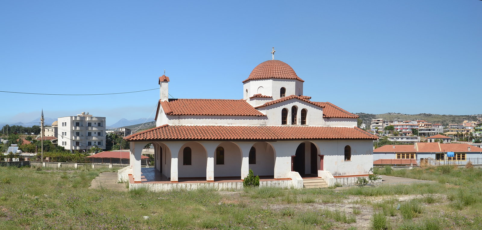 Ksamil district