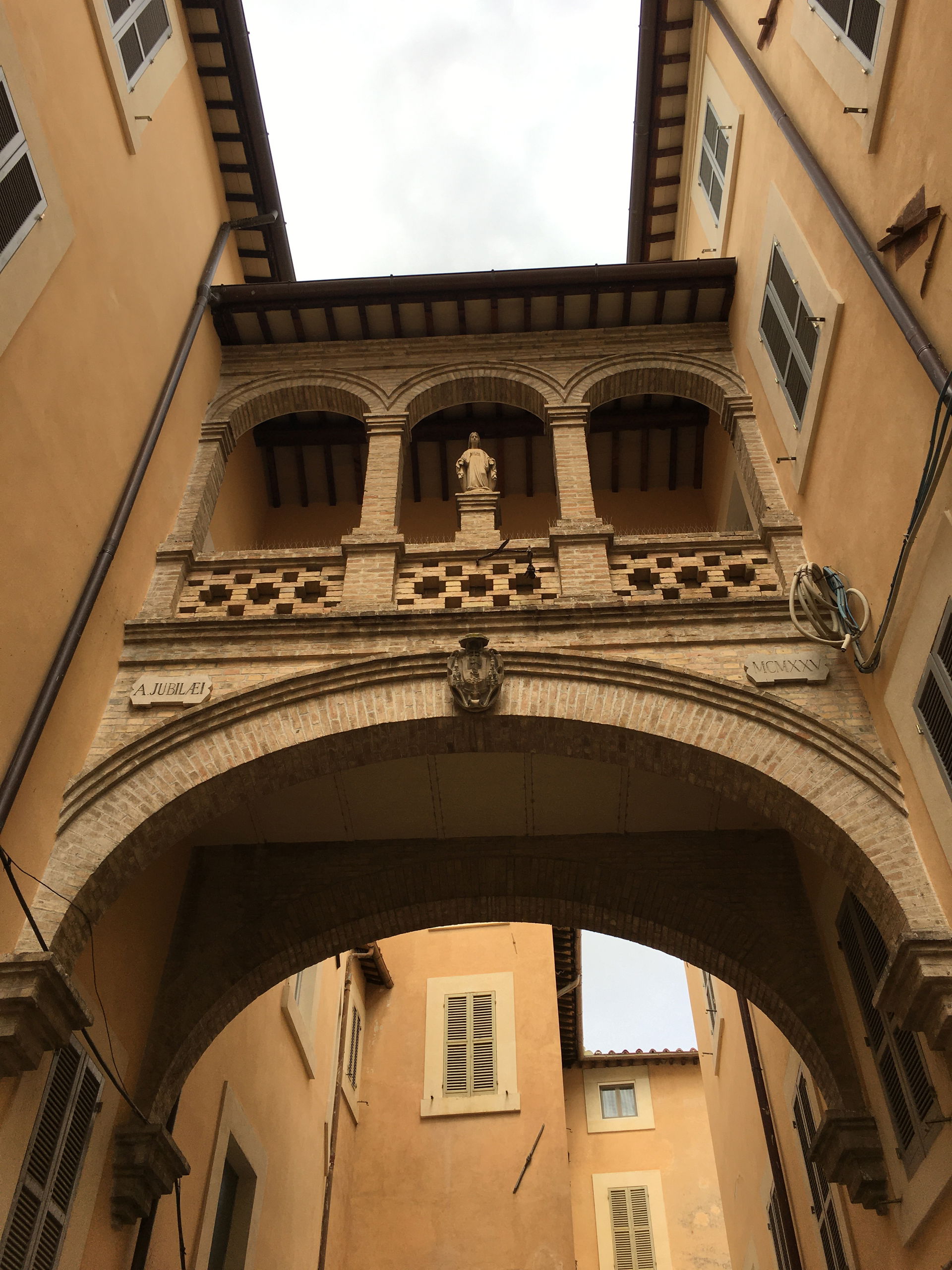 Via del Seminario view 4
