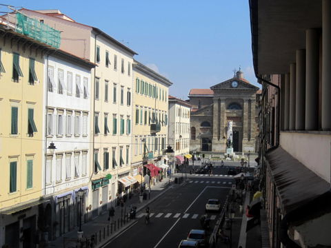 Via Magenta view 3