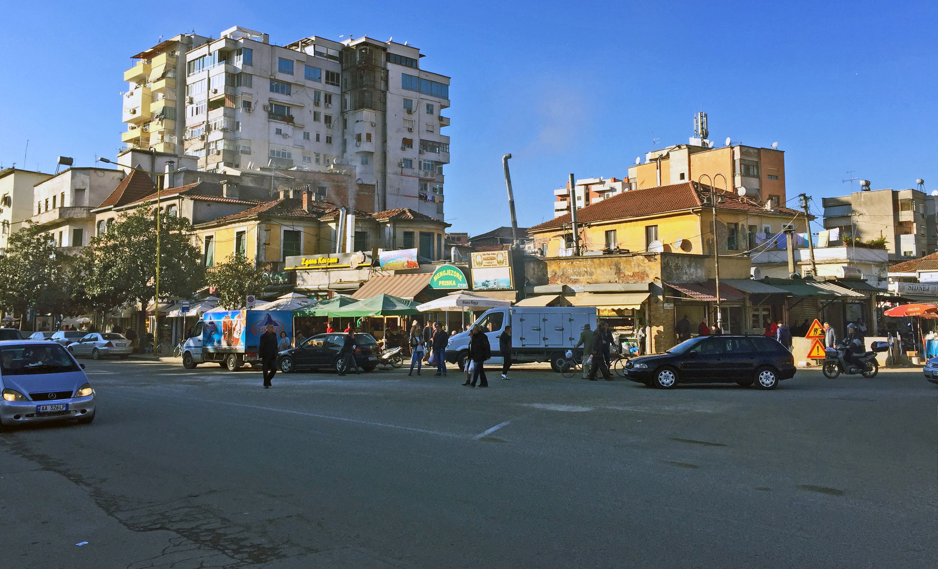 Tiranë view 2