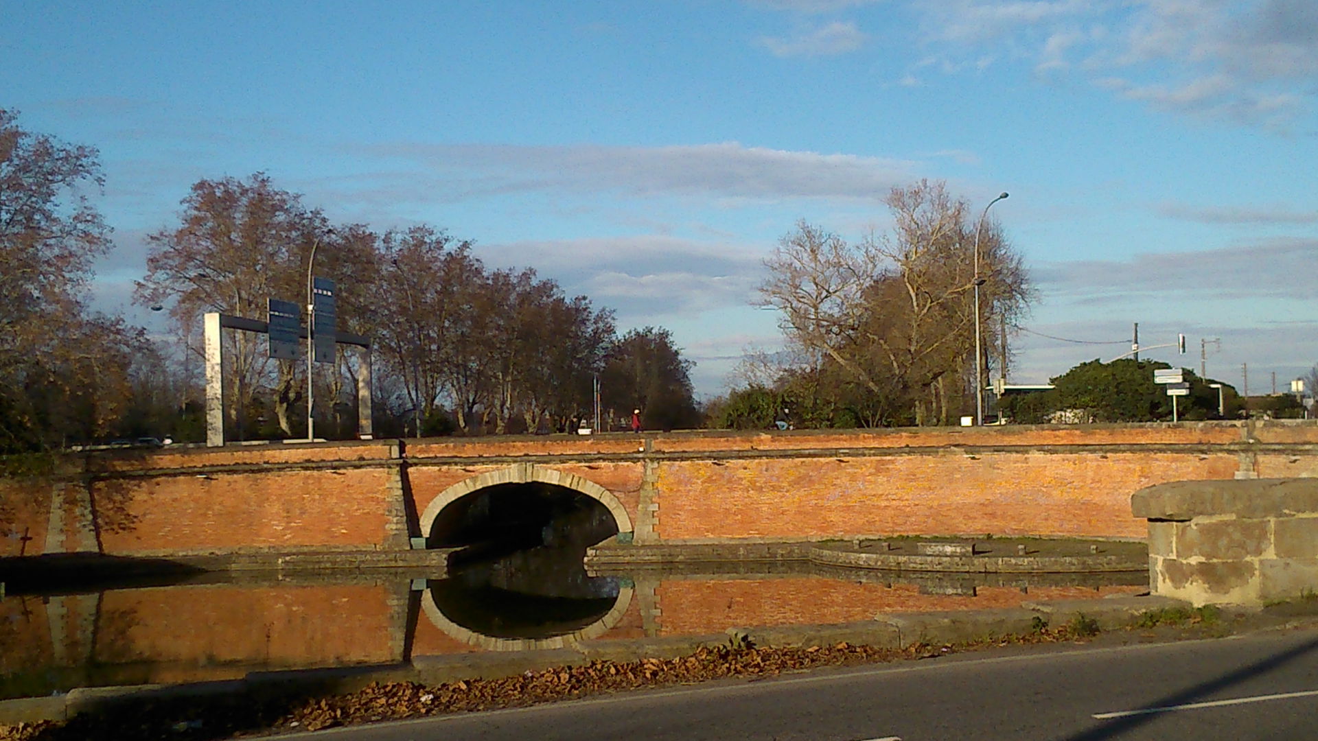 Ponts Jumeaux view 3