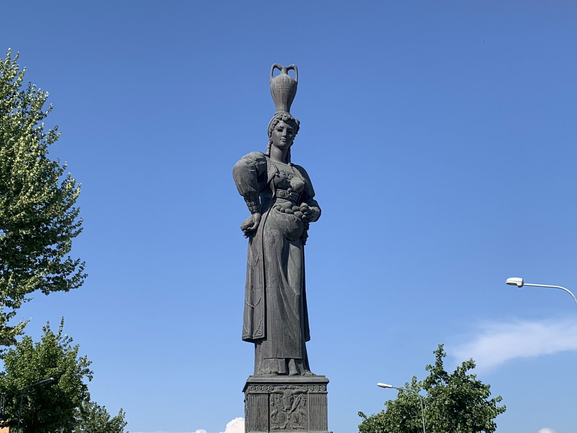 Roskovec view 3