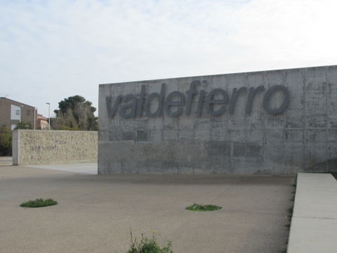 Oliver-Valdefierro view 2