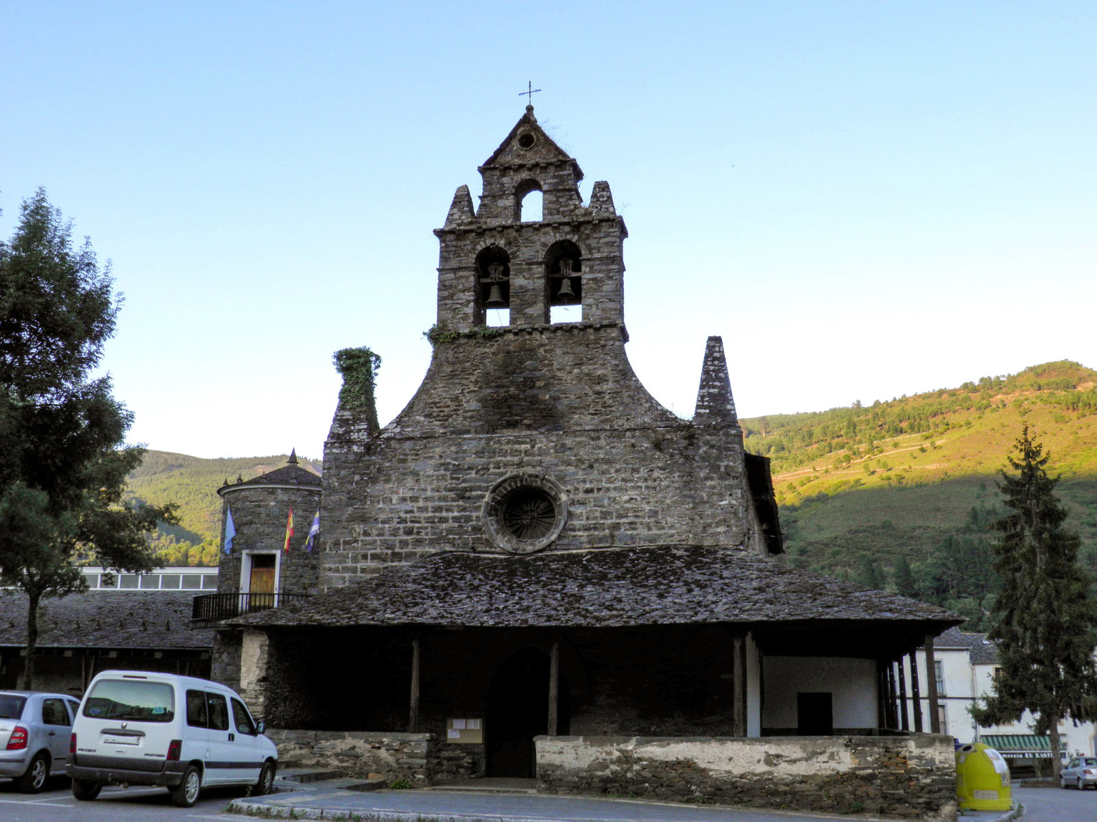 San Antolín district
