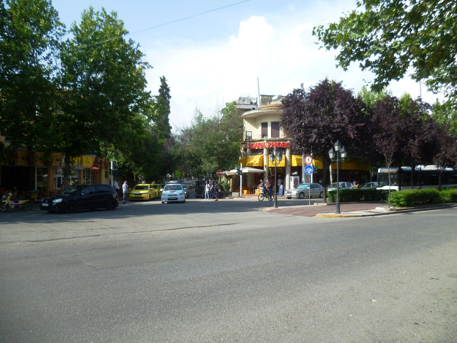 Rruga e Kavajes district