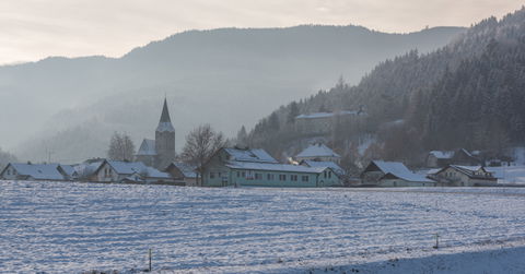Schloß Neuhaus view 2