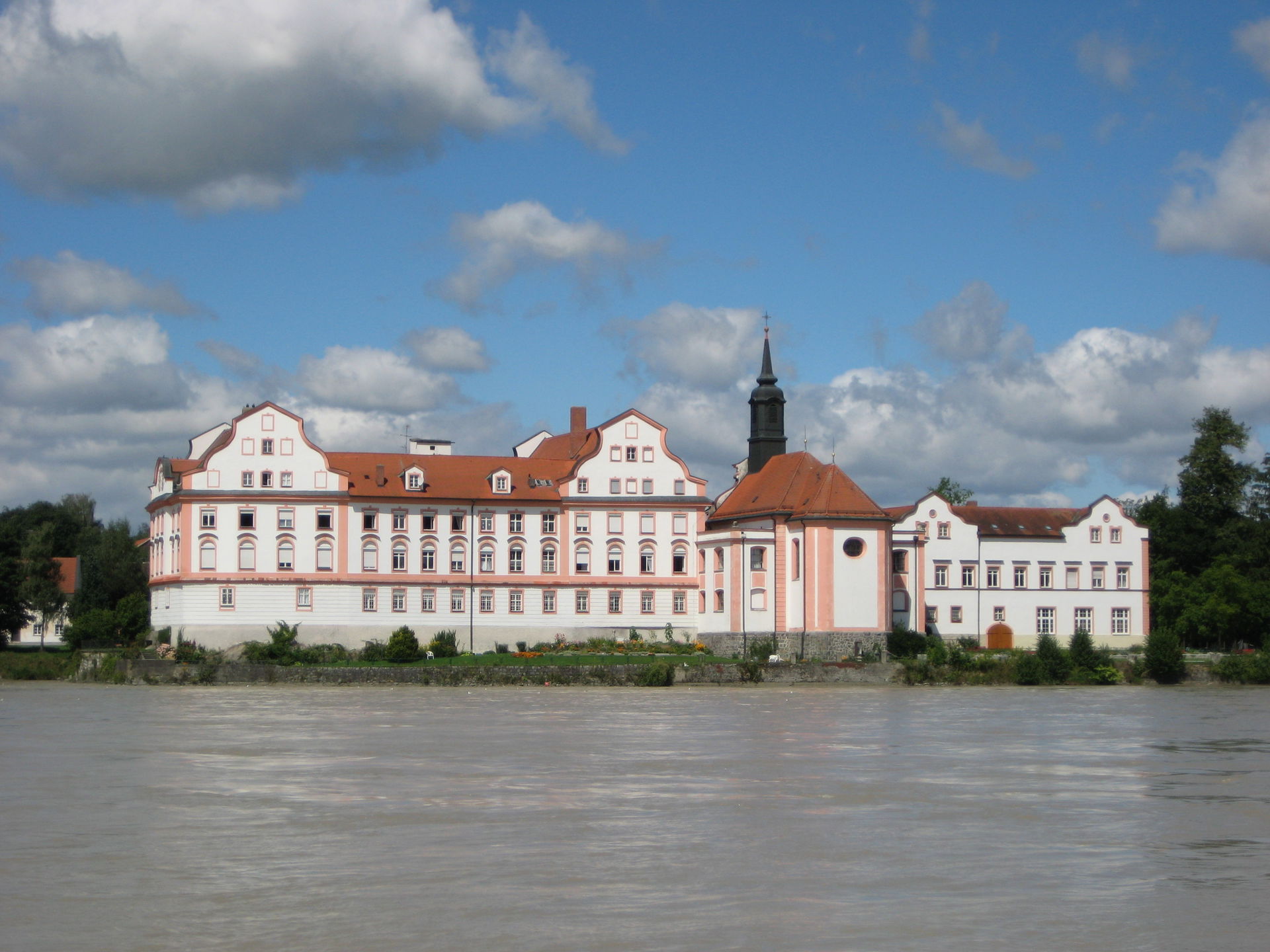 Schloß Neuhaus view 5