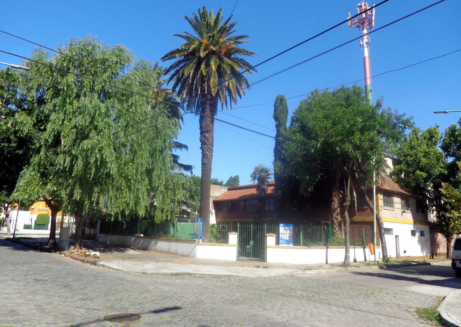 Versalles district
